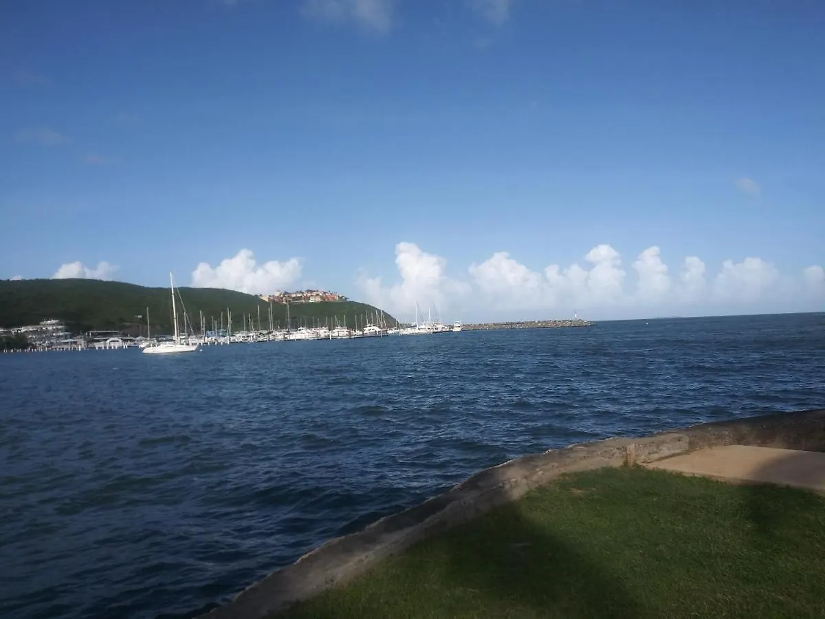 Dos Marinas, Fajardo Apartment